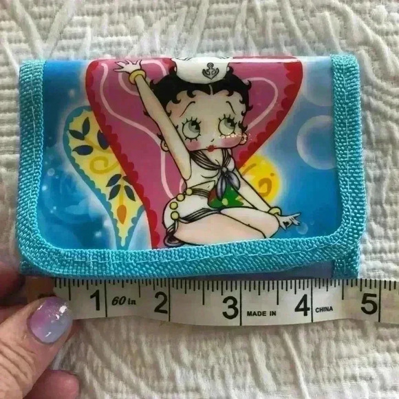 Vintage Betty Boop wallet - Picture 2 of 4